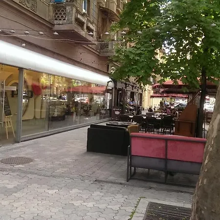 On St. Rishelievskaya 7