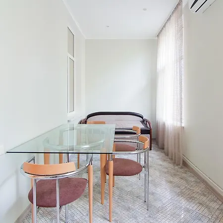 Apartment On St. Rishelievskaya 7 *