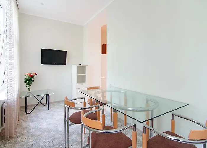 On St. Rishelievskaya 7 Odesa